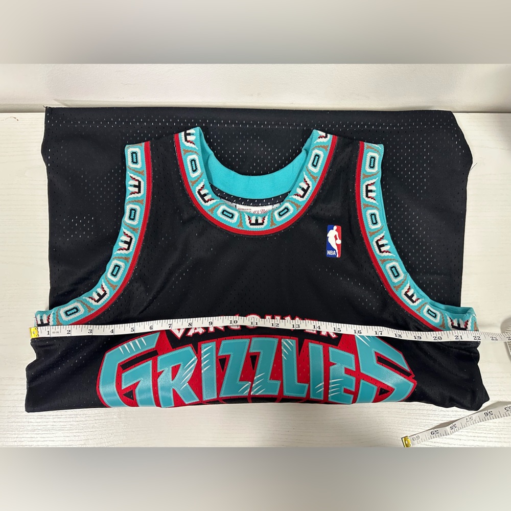 Mitchell & Ness Mike Bibby NBA Jersey Size Large - Picture 13 of 13